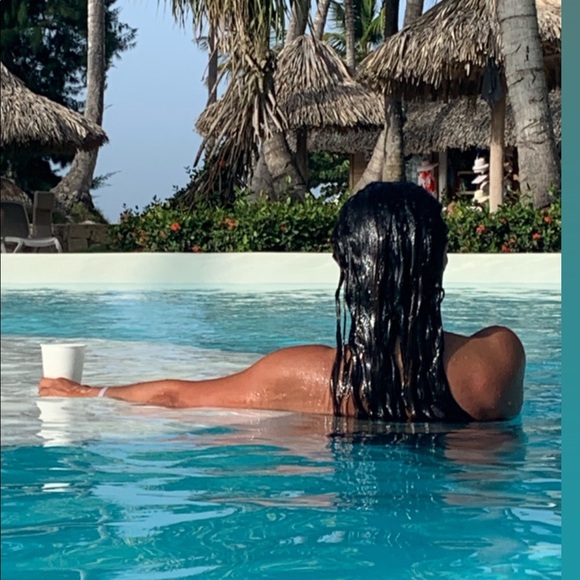 Meet your Posher, Antonella - Picture 1 of 1